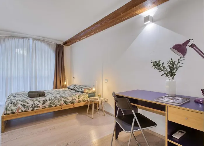 Duomo 10 Min - Lovely Apartment In The Center